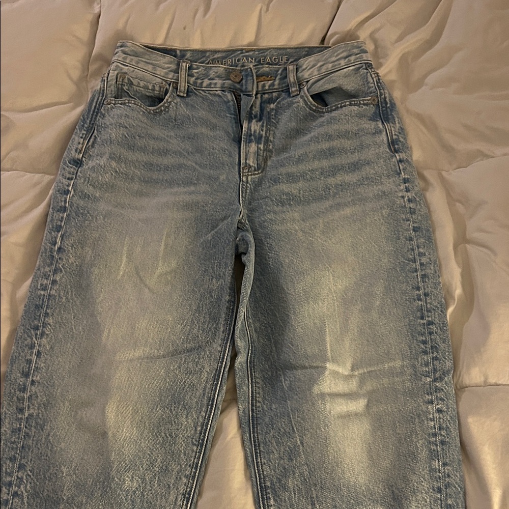 American Eagle Outfitters Light Blue Denim Jeans